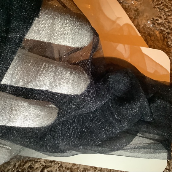 Round the Clock ultra sheer control top pantyhose, color black, size: A - Picture 8 of 10